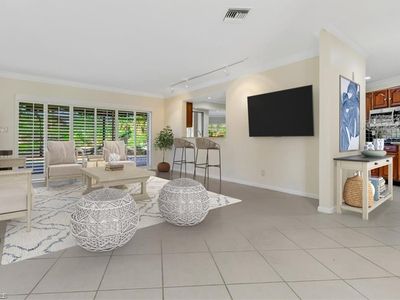 449 Cypress Way E, Naples, FL, 34110