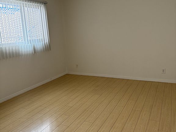 Large bedroom - plenty of room for a king bed