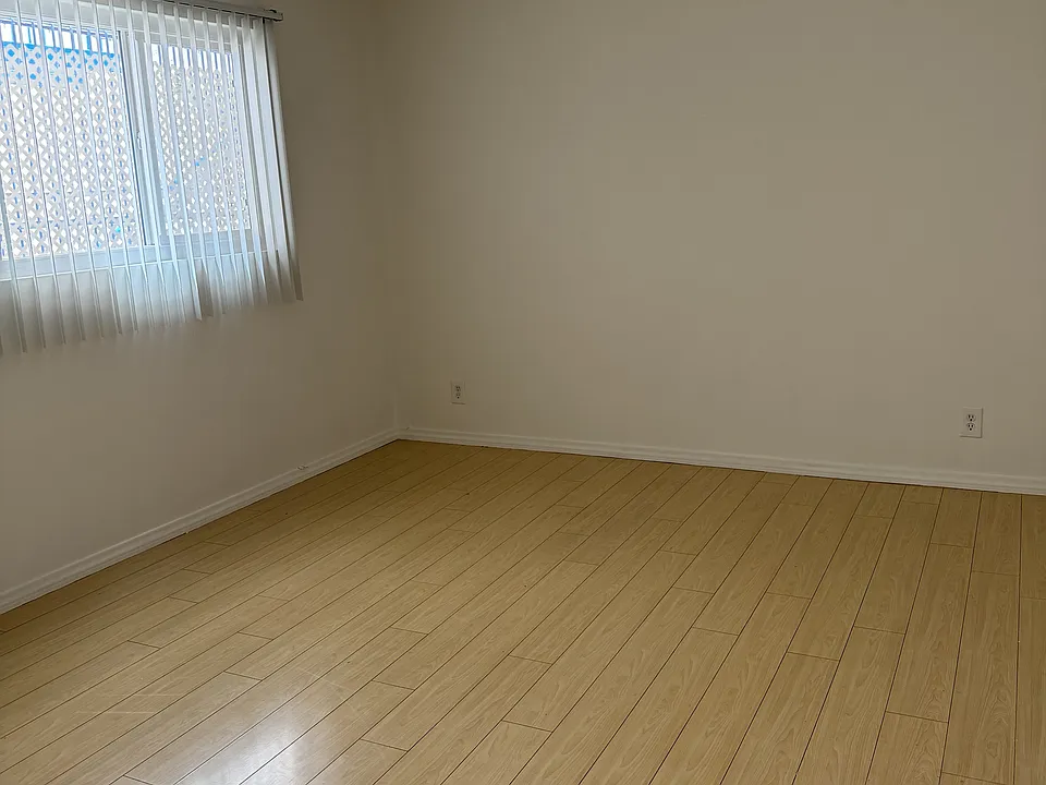 Large bedroom - plenty of room for a king bed