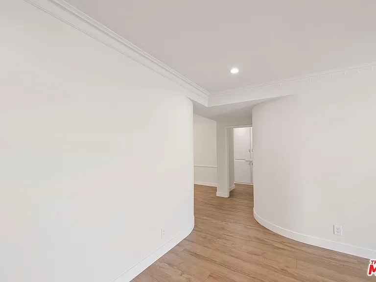 1250 S Crescent Hts #2 — Photo 2