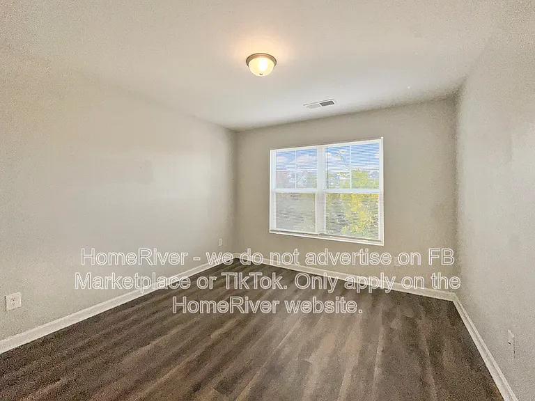 230 Daisy Cir — Photo 15