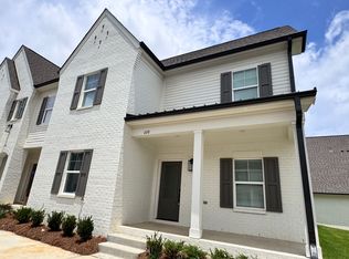 608 Cottage Cv, Oxford, MS 38655