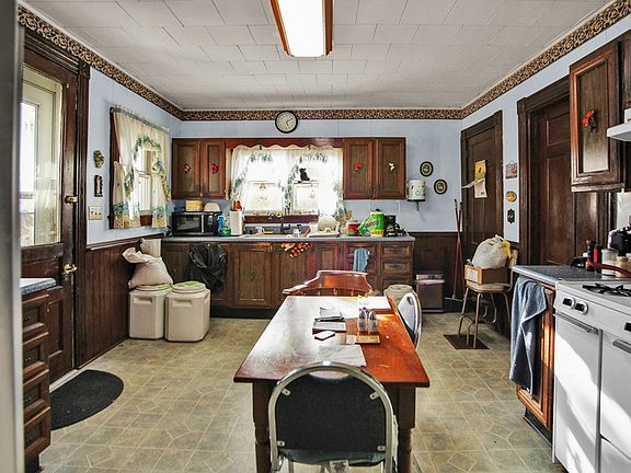 5th image of 505 Ox Bow Rd