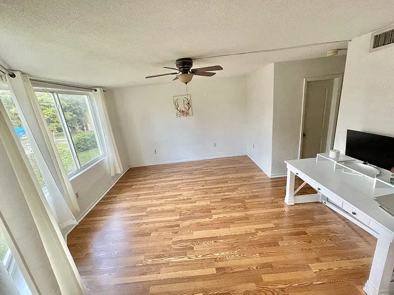 1201 NE 191st St #204 — Photo 7