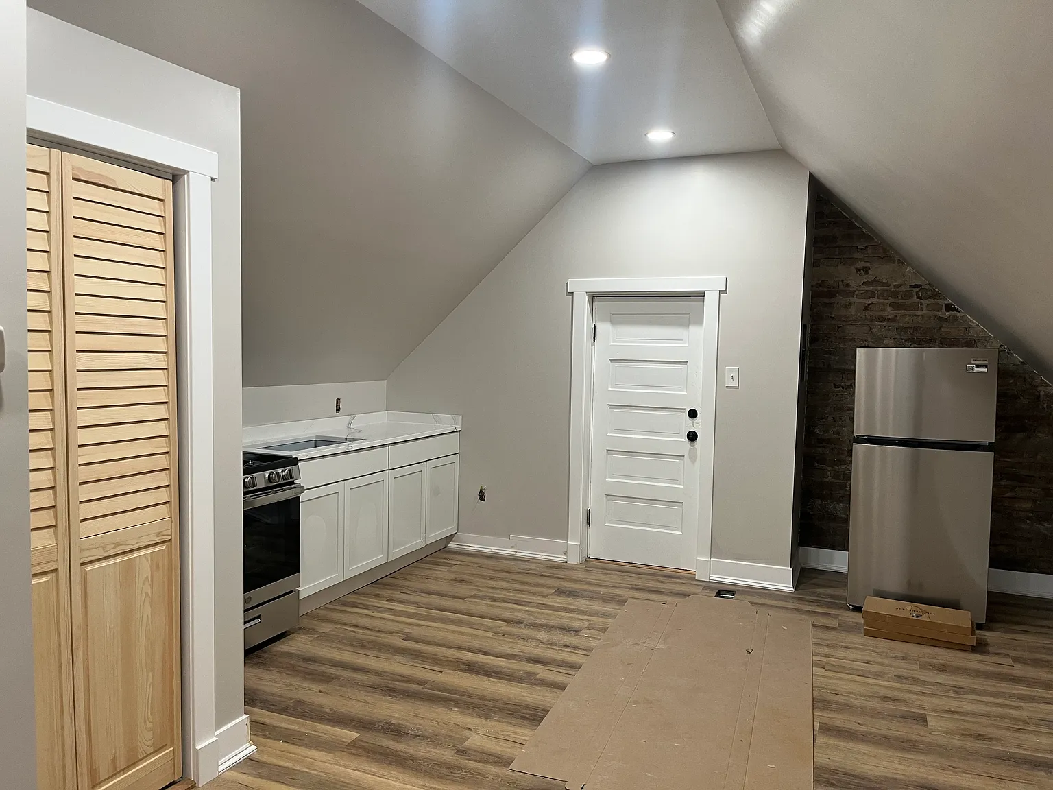 Studio, 800 sqft, $1,300 — Photo 3