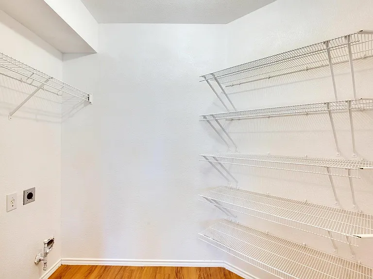 1002 Remington Dr — Photo 10