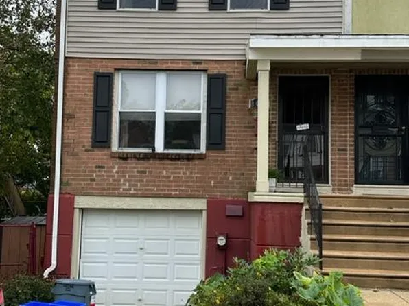 8026 Chelwynde Ave, Philadelphia, PA 19153