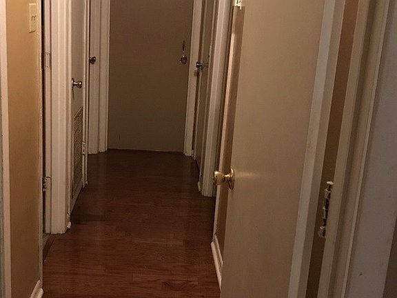 3rd image of 1401 Lincoln St