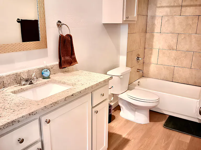 1302 SW Wisconsin Ave — Photo 8