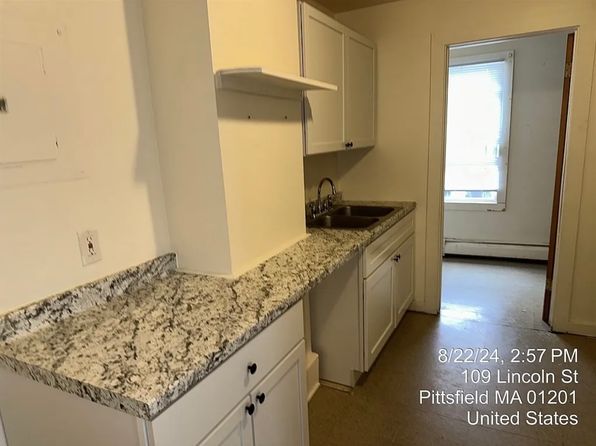 109 Lincoln St Unit B