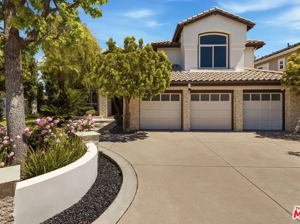 22303 Dunmore Dr, Calabasas, CA 91302