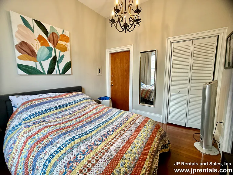 271 Chestnut Ave #R — Photo 11