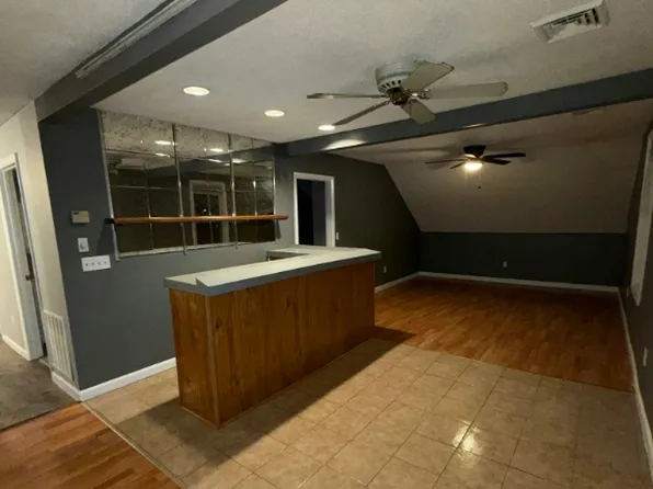 207 Rodman St #3 Fall River, MA Newly Renovated 2 3 Bedroom Apartment Flexible Layout, 207 Rodman St #37fd83035, Fall River, MA 02721