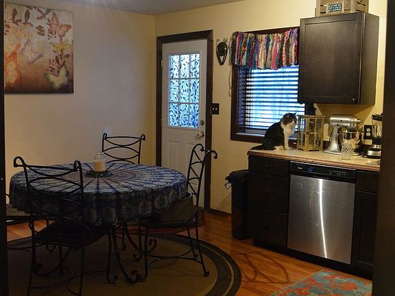 5th image of 3053 Treaty St