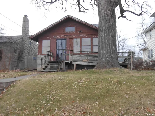 1925 Eastern Ave, Davenport, IA 52803