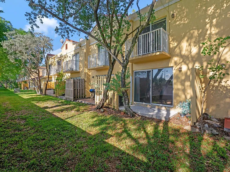 4080 NW 90th Ave #4080 — Photo 36