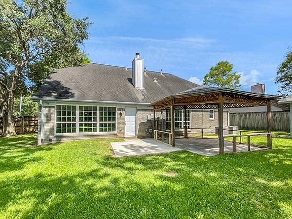 5th image of 2528 Walnut Grove Ct