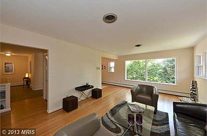 3rd image of 523 N Longfellow St