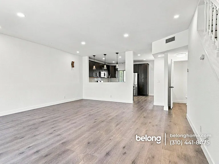 8154 Manitoba St #5 — Photo 2