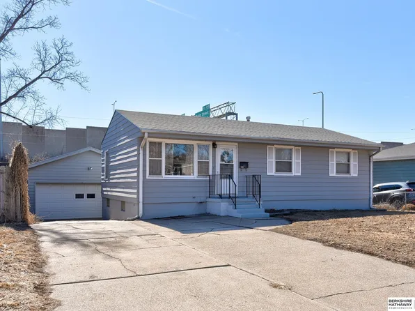 8015 Nina St, Omaha, NE 68124
