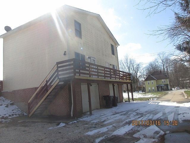 This side of twinplex is for rent