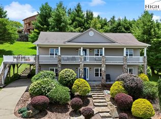 122 Degas Dr, Blowing Rock, NC 28605
