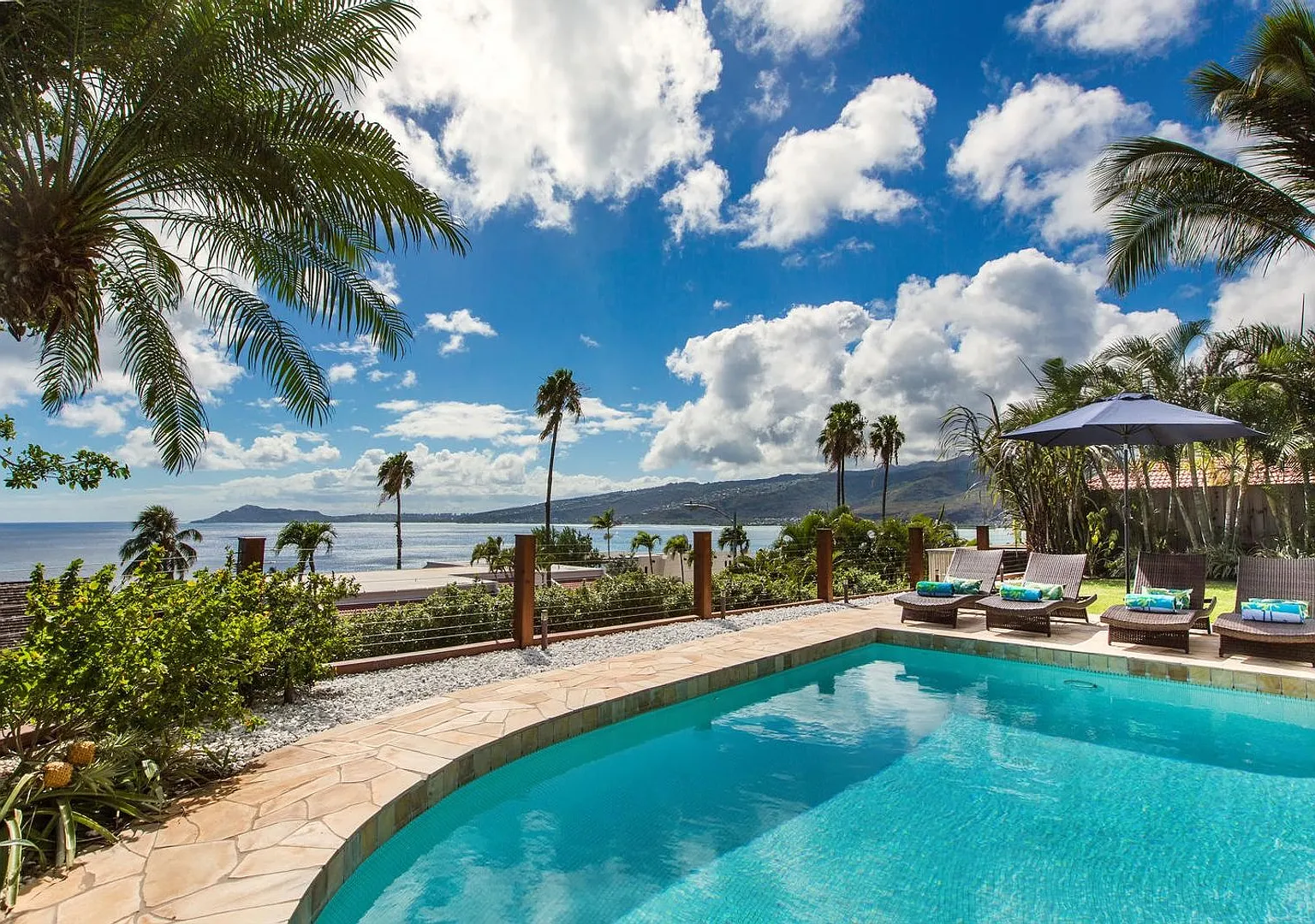 Luxurious & Private Modern Home w/Pool, AC & Diamond Head Views - Aloha Nalu — Photo 2