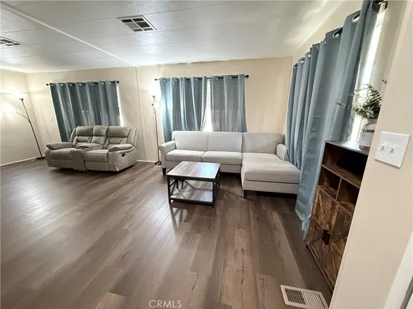 2205 W Acacia Ave #200, Hemet, CA 92545