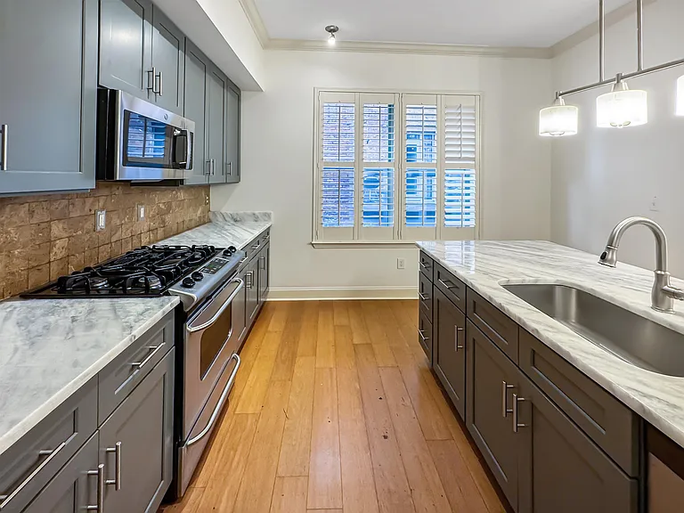 510 City House Ct #204 — Photo 10