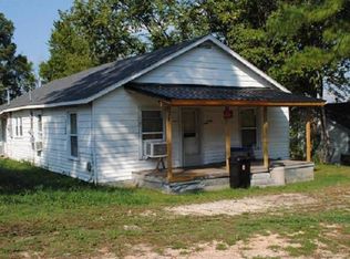 246 N Main St, Lexington, TN 38351