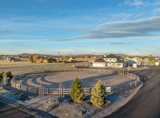 6945 NE 11th St, Redmond, OR 97756