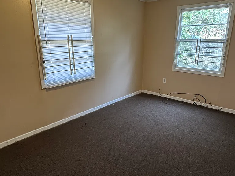 3934 Saint Charles Pl — Photo 3