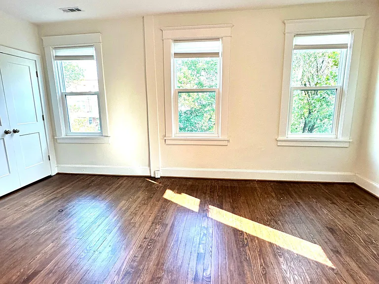208 W 29th St — Photo 22