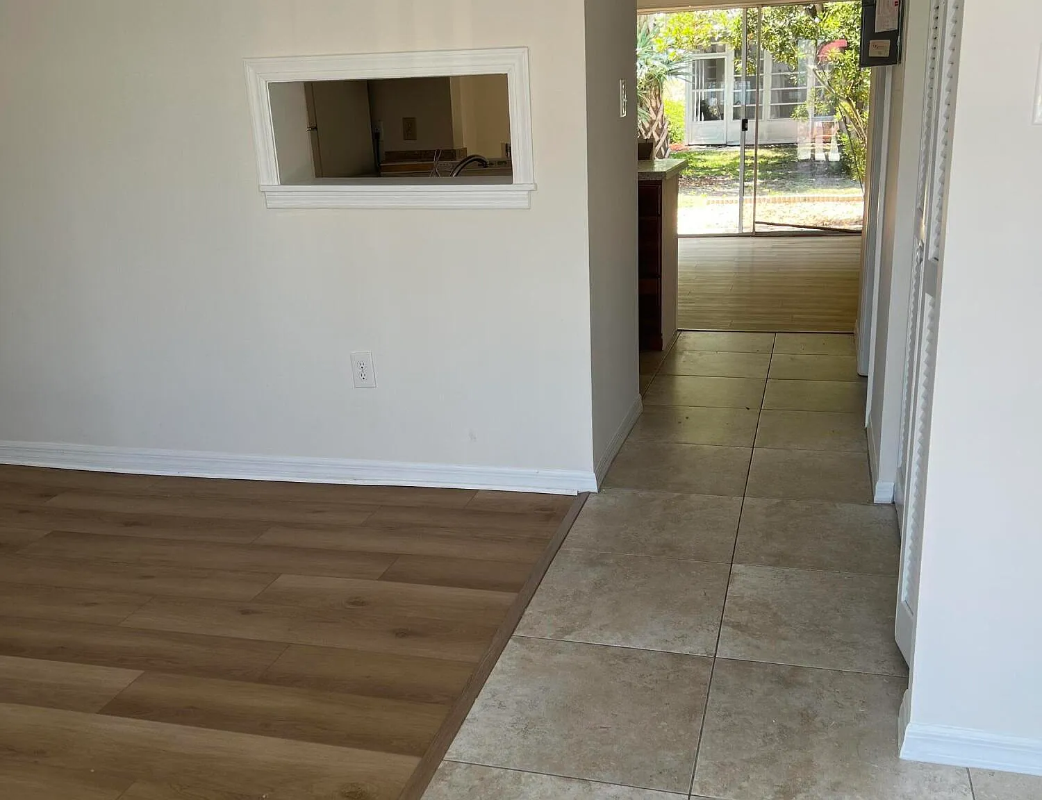 2 bed, 2.5 bath, 1160 sqft, $2,200 — Photo 3