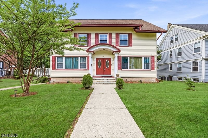 1st image of 569 Berkeley Ave