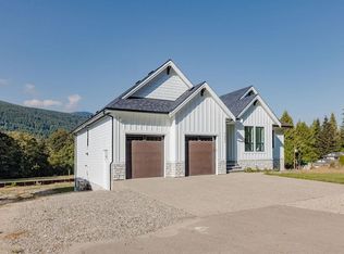 1203 Castle Rd, Sunshine Coast, BC V0N1V5