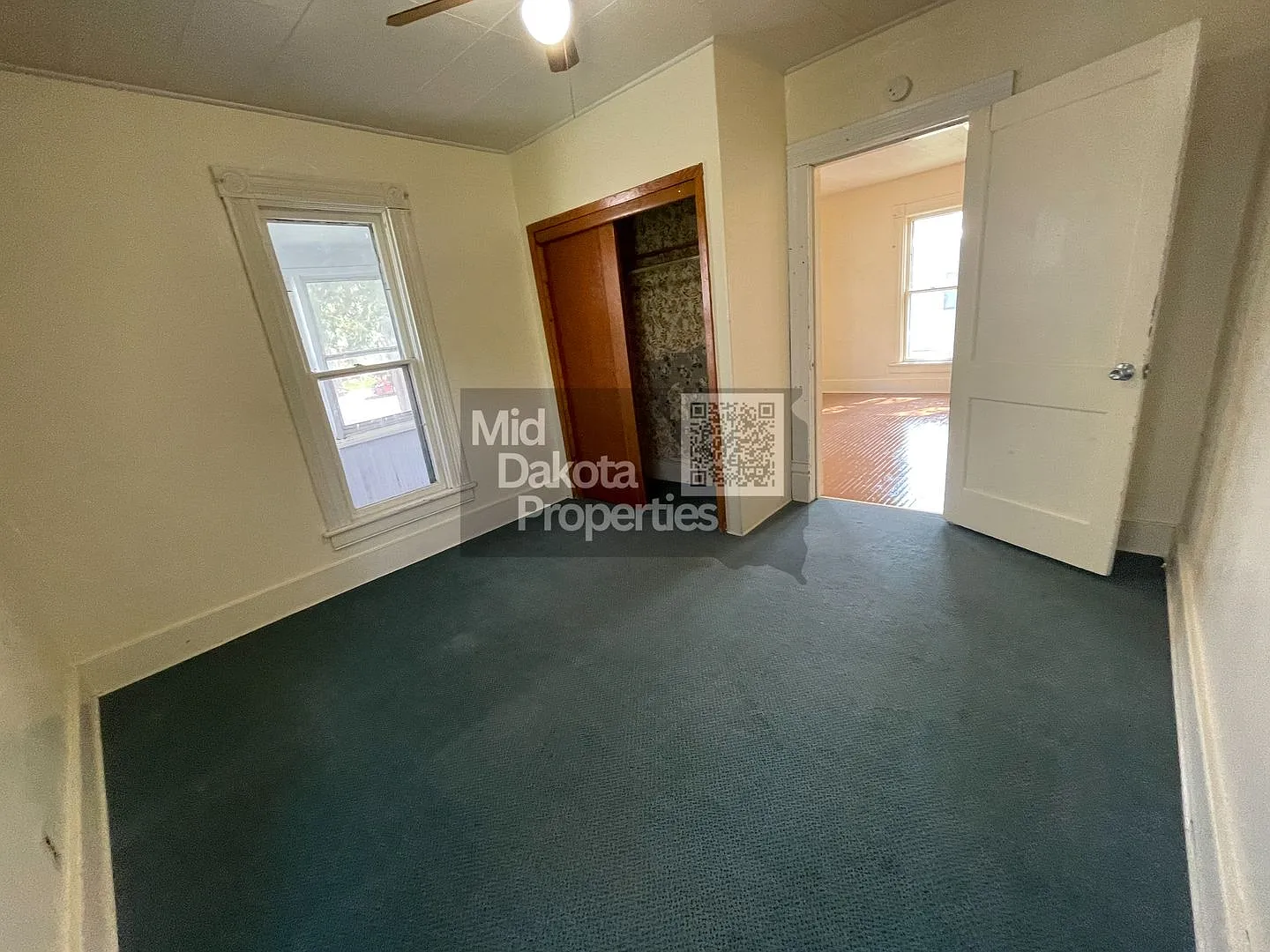 509 E 1st- 3 bedroom single story house — Photo 4