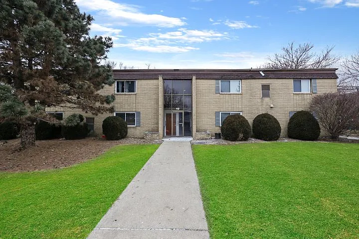 1516 Woods Ave