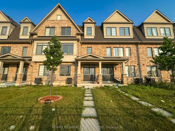 58 Fruitvale Cir, Brampton, ON L7A 5B8