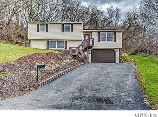 102 Oakridge Cir, Solvay, NY 13209