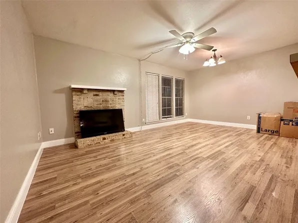 5881 Preston View Blvd APT 170, Dallas, TX 75240