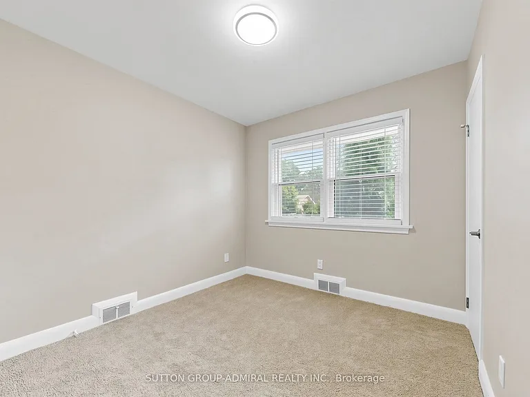 27 Patricia Dr — Photo 20