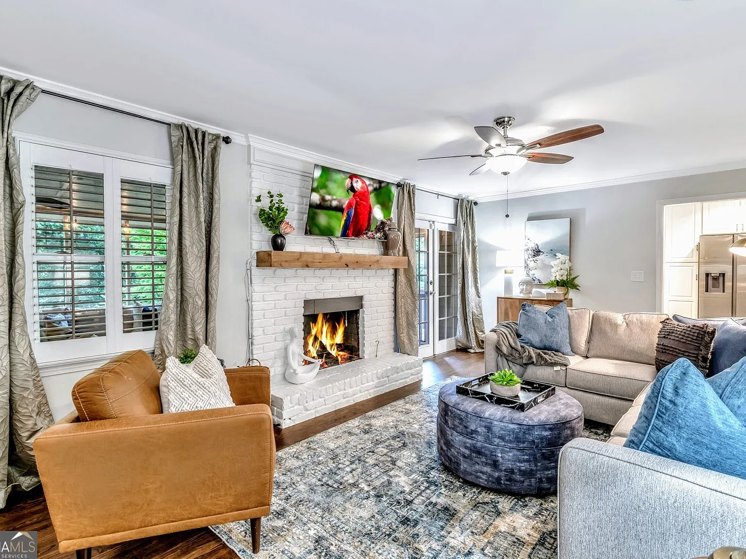 4 bed, 2.0 bath, 3893 sqft, $8,400 — Photo 2