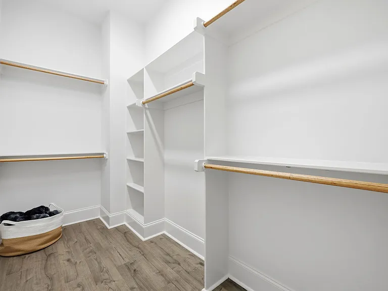 1017 Whistler St — Photo 26