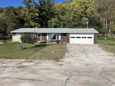 1009 East Bluff Street, Cassville, WI, 53806