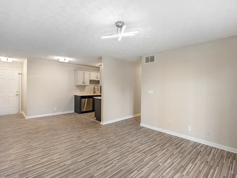Green Valley Apartments — Photo 35