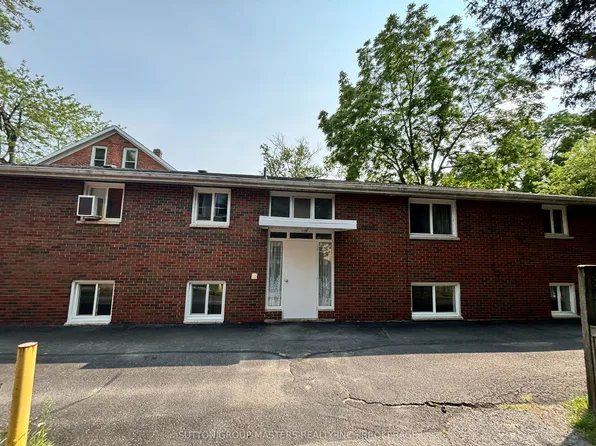 476 Albert St, Kingston, ON K7L 3W3