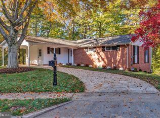 8310 Wythe Ln, Springfield, VA 22152