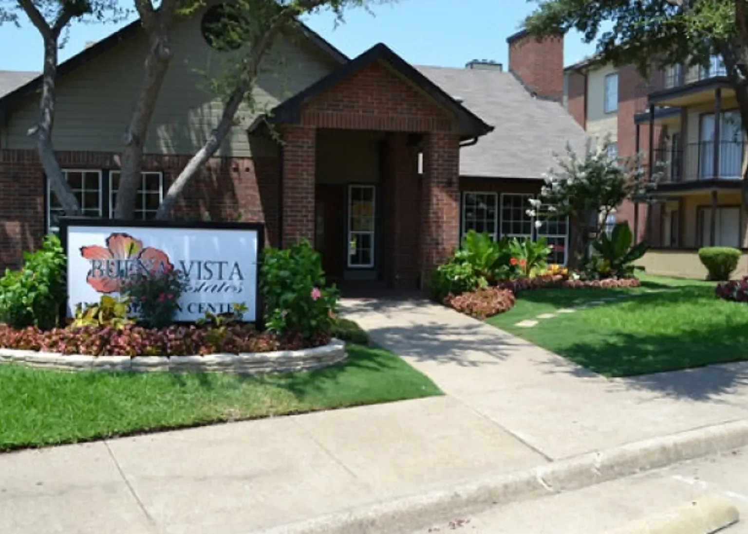Buena Vista Estates — Photo 2