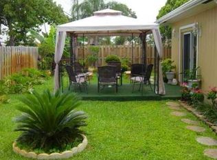 8841 NW 16th St, Pembroke Pines, FL 33024